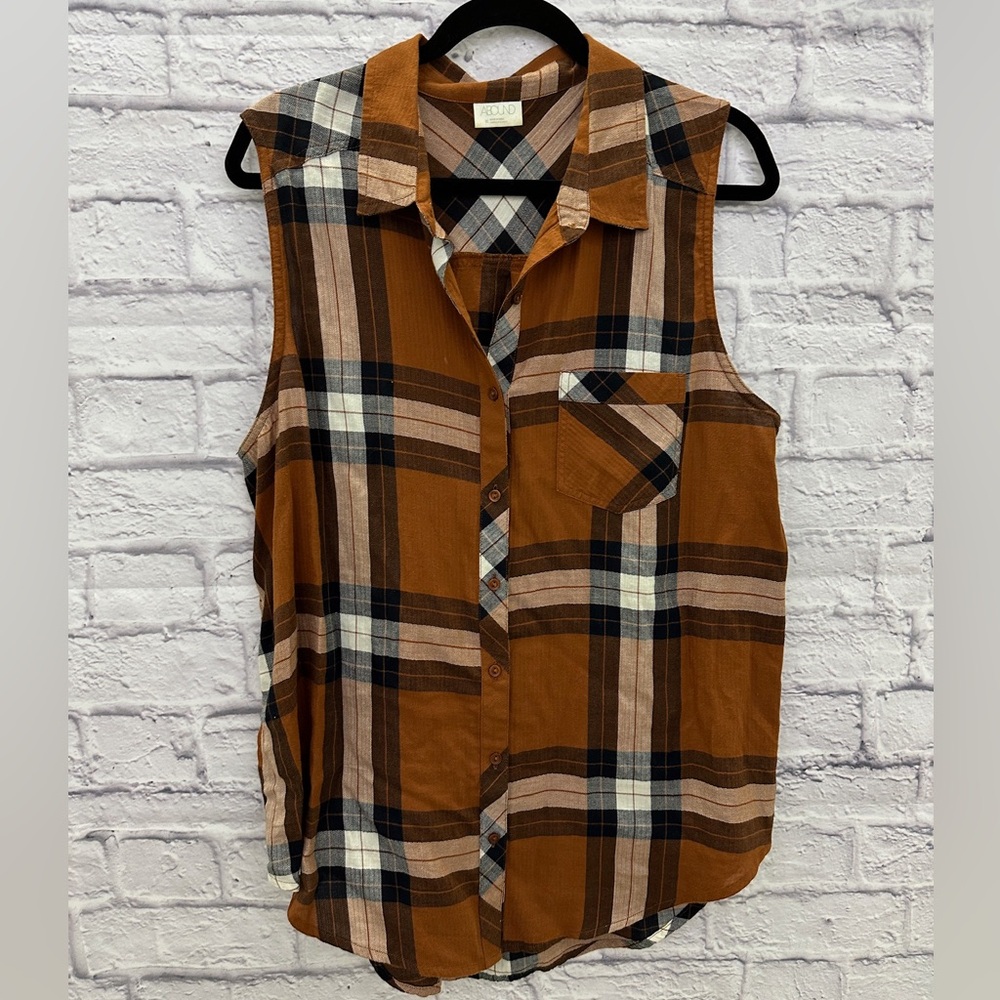 Sleeveless Plaid Top